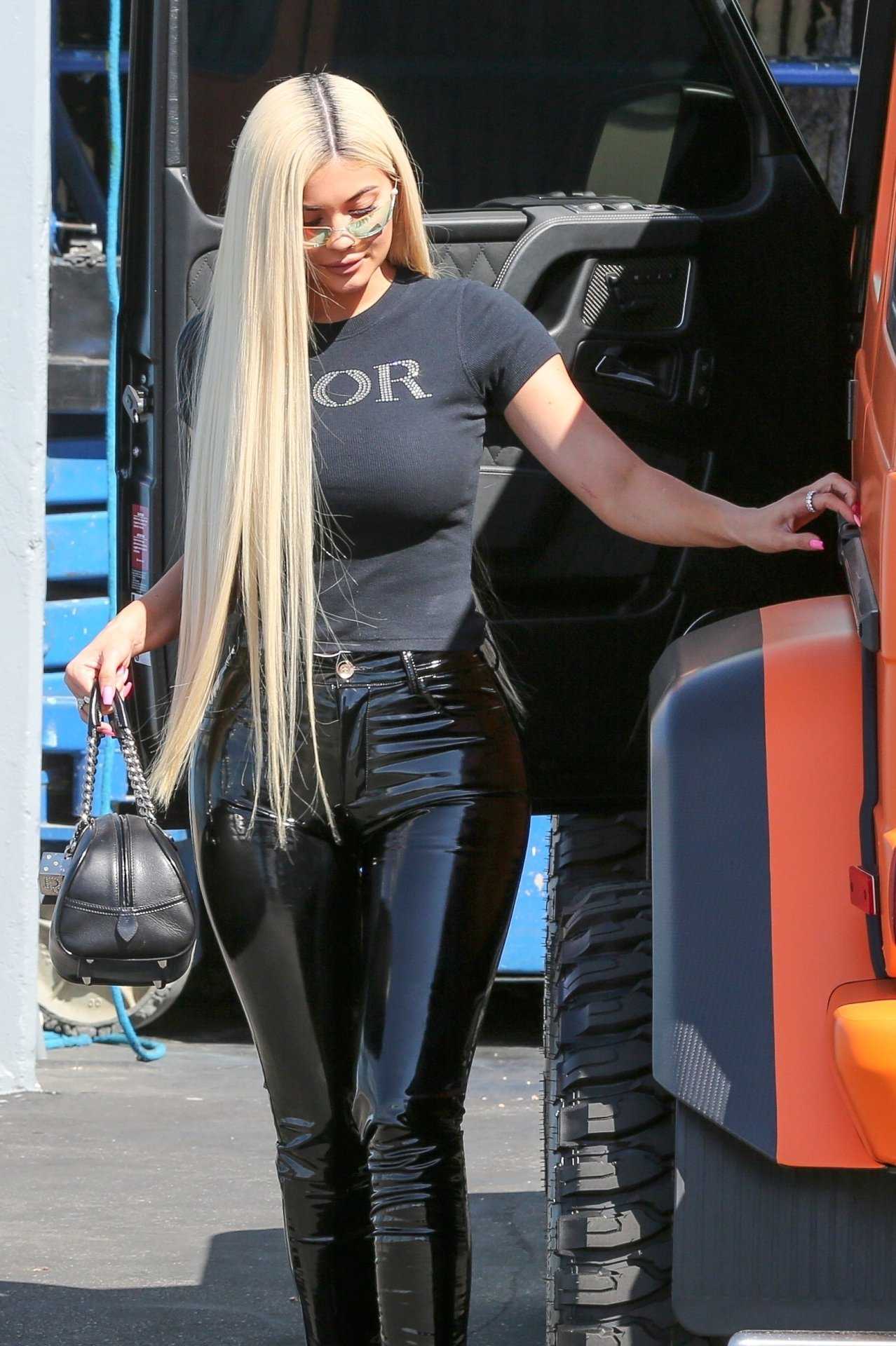 Kylie-Jenner-308