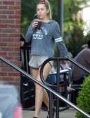 Miley-Cyrus-Leggy-in-Shorts-in-Nashville-3