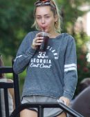 Miley-Cyrus-Leggy-in-Shorts-in-Nashville-9