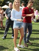 Rachel-Riley-Leggy-55