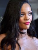 Rihanna – Fenty Beauty One-Year Anniversary Event in New York