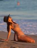 Alessandra Ambrosio Playing on the Beach in Santa Monica