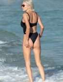 Caroline Vreeland Booty in Swimsuit at Beach in Miami