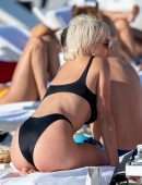 Caroline Vreeland Booty in Swimsuit at Beach in Miami