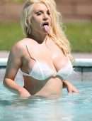 Courtney Stodden – BIkini Photoshoot in Palm Springs