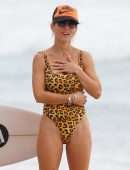 Elsa Pataky in Swimsuit With her Husband at Beach in Byron Bay, Australia