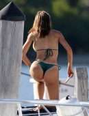 Farrah Abraham Booty, Getting Friendly with her Trainer on a Yacht in Miami