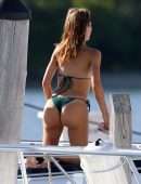 Farrah Abraham Booty, Getting Friendly with her Trainer on a Yacht in Miami