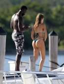Farrah Abraham Booty, Getting Friendly with her Trainer on a Yacht in Miami
