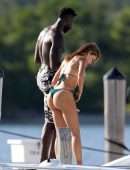 Farrah Abraham Booty, Getting Friendly with her Trainer on a Yacht in Miami