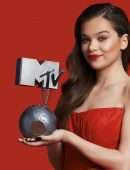 Hailee Steinfeld - MTV EMAs 2018 Announcement