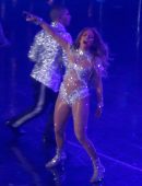 Jennifer-Lopez-Performing-Live-Onstage-in-Las-Vegas-17
