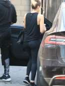 Jessica Alba Booty in Tights Outside a Gym in West Hollywood