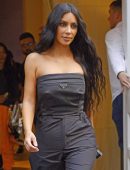Kim Kardashian Leaving her Hotel in NYC