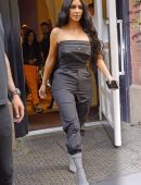 Kim Kardashian Leaving her Hotel in NYC
