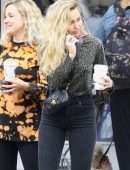 Miley Cyrus Shopping for Organic Baby Clothes at Hankie Babies in Studio City