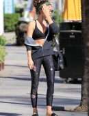 Sarah Hyland Cleavage, Out in Los Angeles