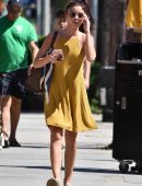 Sarah Hyland Pokies, Out in Los Angeles