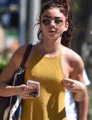 Sarah Hyland Pokies, Out in Los Angeles
