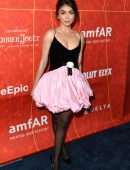 Sarah Hyland at amfAR 2018 in Los Angeles