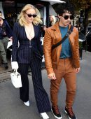 Sophie Turner Cleavage, Out and About in Paris