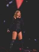 Taylor Swift - Reputation Stadium Tour in Arlington, Texas
