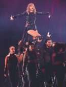 Taylor Swift - Reputation Stadium Tour in Arlington, Texas
