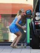 *EXCLUSIVE* A fresh faced Teresa Palmer stops for fresh juice for her son Bodhi in LA
