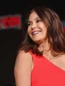 Teri Hatcher at 'Lois and Clark' 25th Anniversary Panel at New York Comic Con 2018