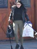 Ariel Winter taking her Dog to the Vet in Sherman Oaks