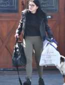 Ariel Winter taking her Dog to the Vet in Sherman Oaks