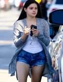 Ariel Winter Leggy, Leaving a Studio in Los Angeles