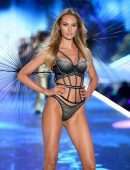 Candice Swanepoel at 2018 Victoria's Secret Fashion Show in NYC