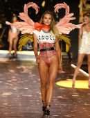 Candice Swanepoel at 2018 Victoria's Secret Fashion Show in NYC