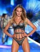 Candice Swanepoel at 2018 Victoria's Secret Fashion Show in NYC