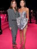 Hailee Steinfeld Leggy at MTV EMAs 2018 in Bilbao
