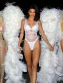 Kim, Kourtney and Khloe Kardashian, Kendall and Kylie Jenner in Sexy Lingerie Photoshoot
