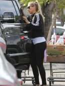 Anna Kournikova Shopping at Costco in Miami