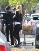 Anna Kournikova Shopping at Costco in Miami