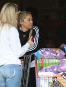 Anna Kournikova Shopping at Costco in Miami