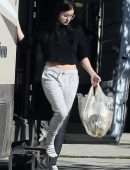 Ariel Winter Belly, Returning Home in Los Angeles