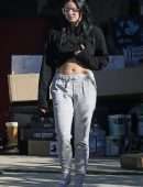 Ariel Winter Belly, Returning Home in Los Angeles