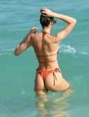 Candice-Swanepoel-in-Bikini-272