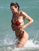 Candice-Swanepoel-in-Bikini-277