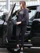 *EXCLUSIVE* Dakota Johnson heads to the Gym for a workout in Burbank