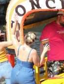 Emily Ratajkowski Booty in Jeans in Xochimilco in Mexico City