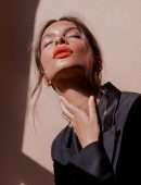 Emily-Ratajkowski-for-Into-The-Gloss-Photoshoot-13