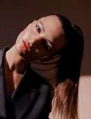 Emily-Ratajkowski-for-Into-The-Gloss-Photoshoot-19