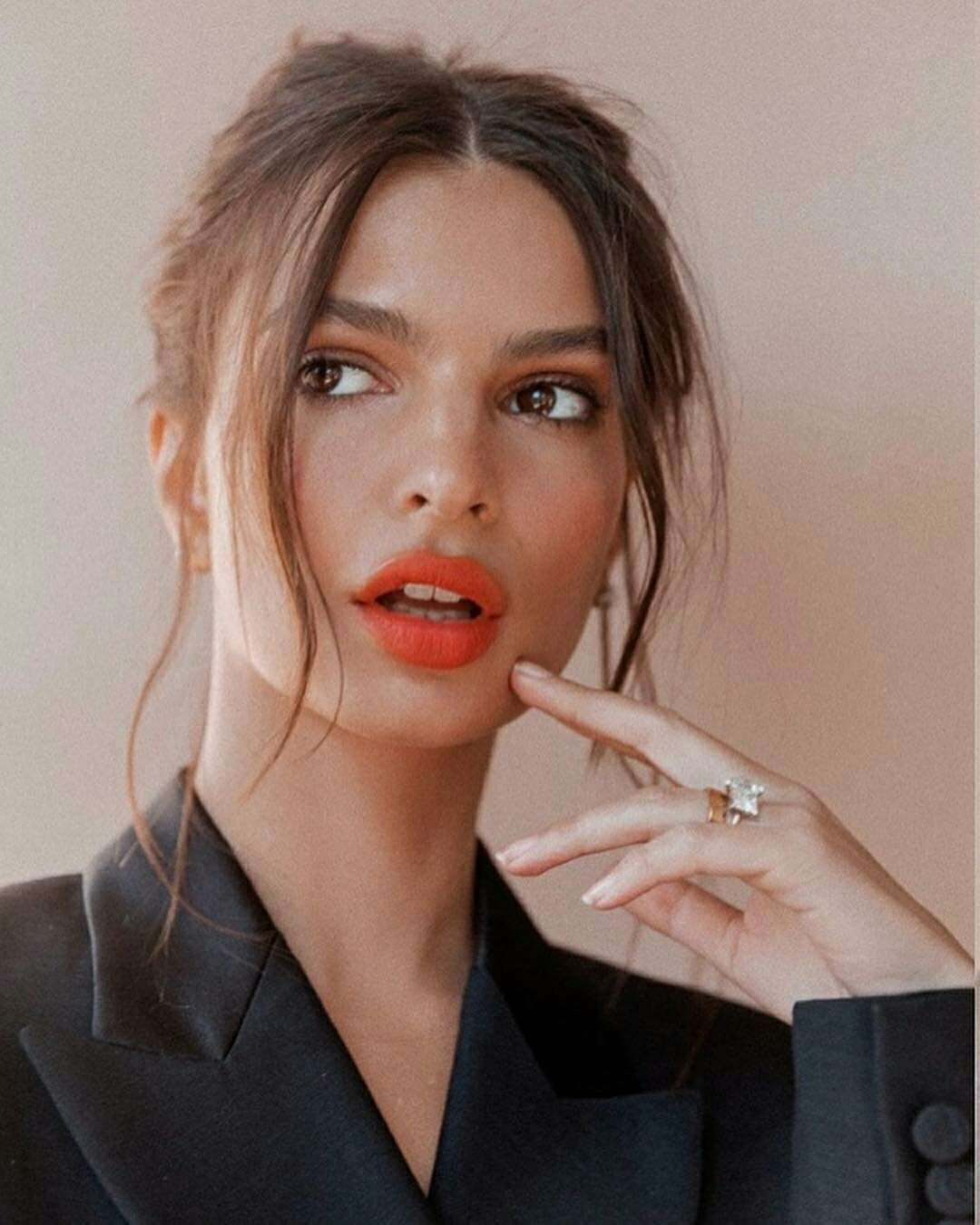 Emily-Ratajkowski-for-Into-The-Gloss-Photoshoot-21