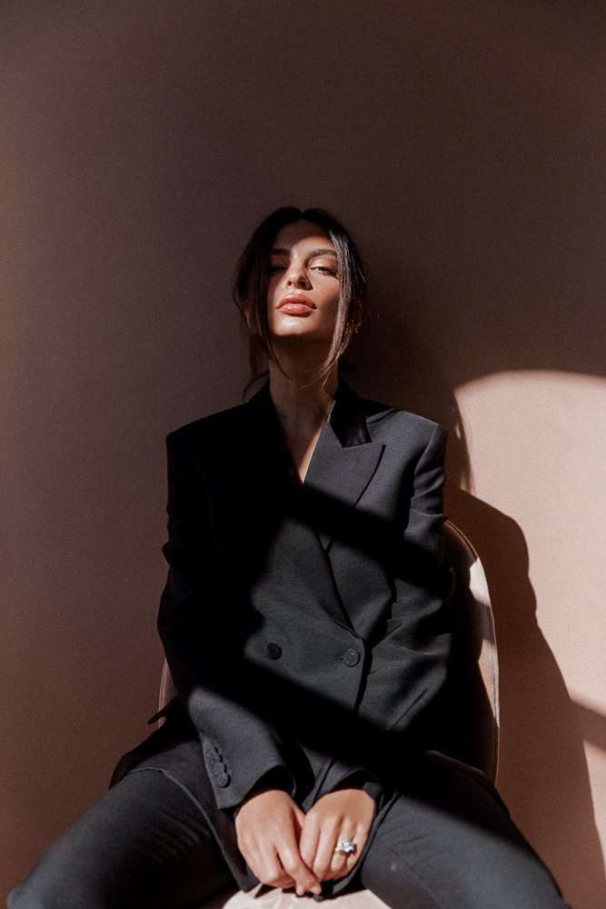Emily-Ratajkowski-for-Into-The-Gloss-Photoshoot-22